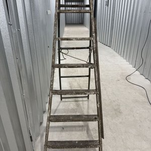 Escalera Tijera Plegable de Madera y Metal con 6 Peldaños - imagen 1