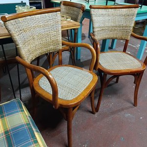 Par de Butacas Estilo Thonet Madera Curvada y Ratán Natural - imagen 2