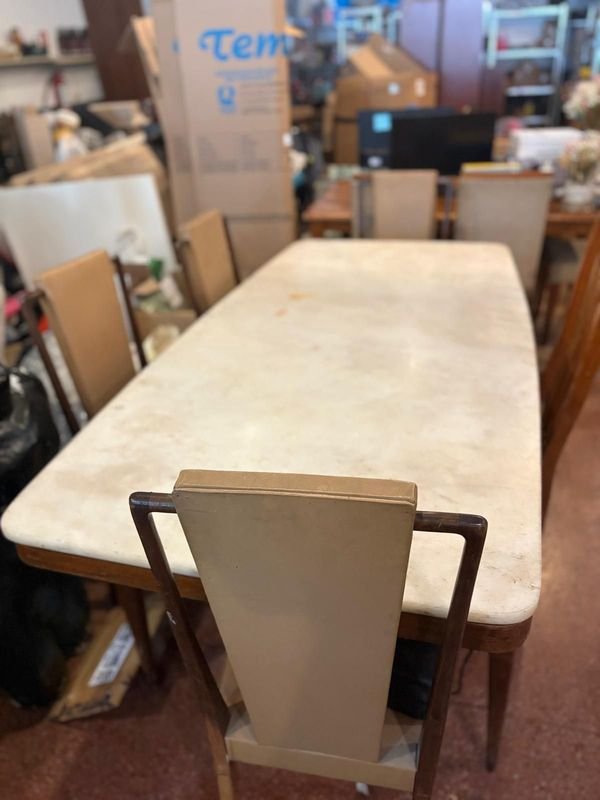 Juego de comedor de madera y marmol con 5 sillas - imagen 4