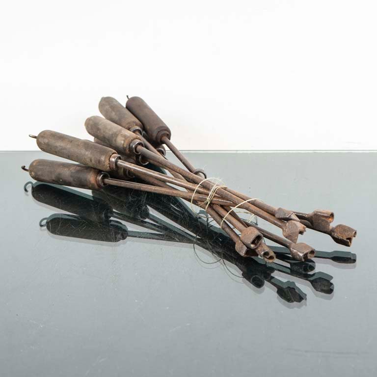 Lote siguiente: Colección de Marcadores en Metal