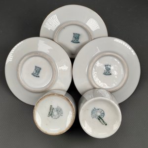 Par de Tacitas Francesas Limoges y Tres Platitos Schumann Bavaria - imagen 8