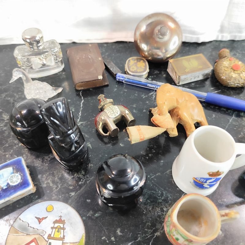 Lote de adornos pequeños variados: elefantes, perfumeros y más - imagen 4