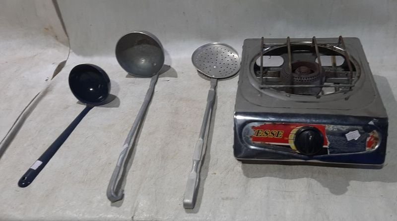 Lote anterior: Herramientas de cocina: estufa a gas, cucharón y escurridor