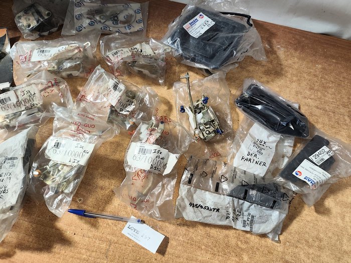 Item 16808 - Image 4