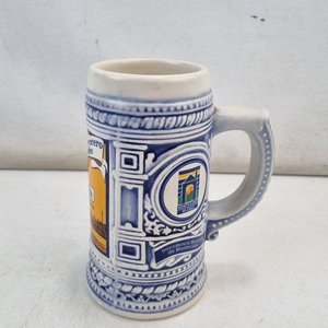 Lote siguiente: L 486 - 1 Pieza - Decorativo jarron de cerveza conmemorativo del 1er Festival Cervecero de Montevideo, con detalles en relieve y publicidad de Cerveza Norteña