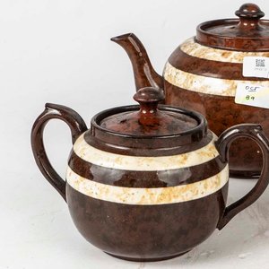 3 piezas de té, en barro inglés. Medidas: lechera: 7 x 13 cm - imagen 2