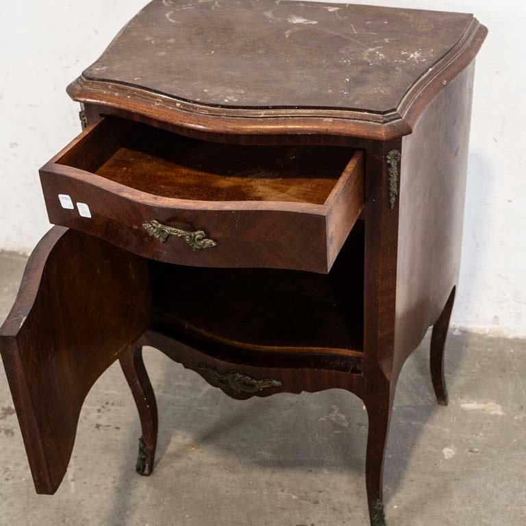 Mesa de luz regencia en madera con diseño antiguo - imagen 3