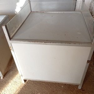 2 Cubos Exhibidores Grises Metálicos con Ruedas - imagen 2