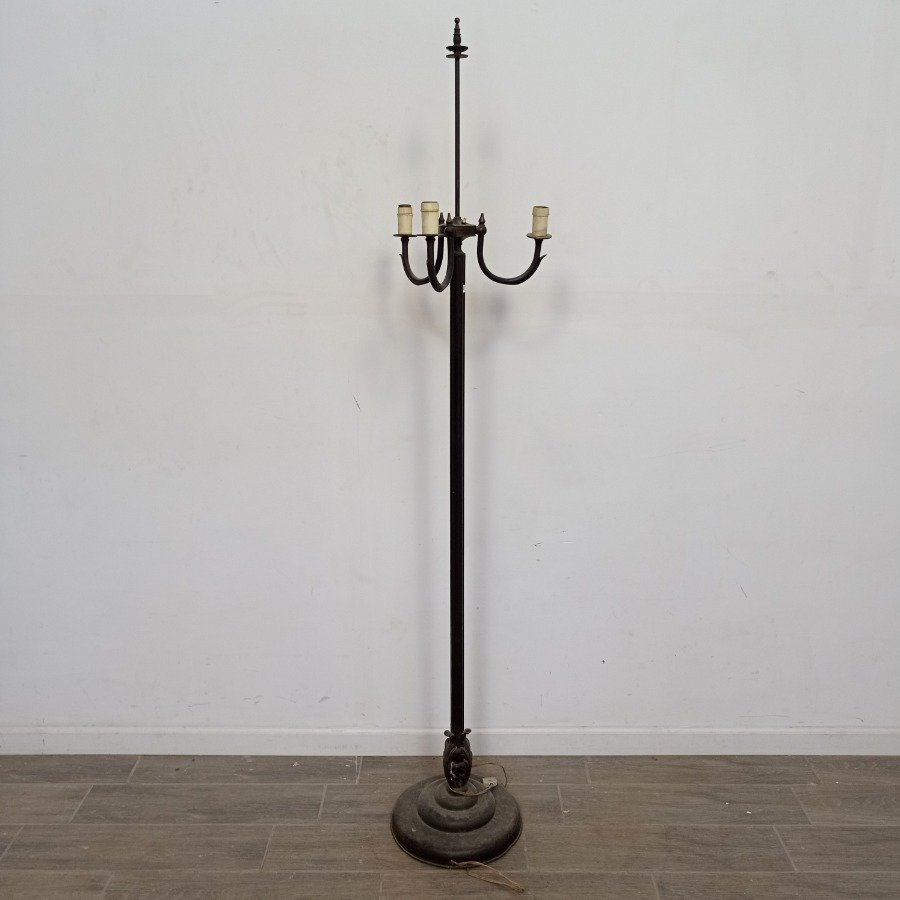 Lámpara de Pie Antigua de Bronce para Tres Luces