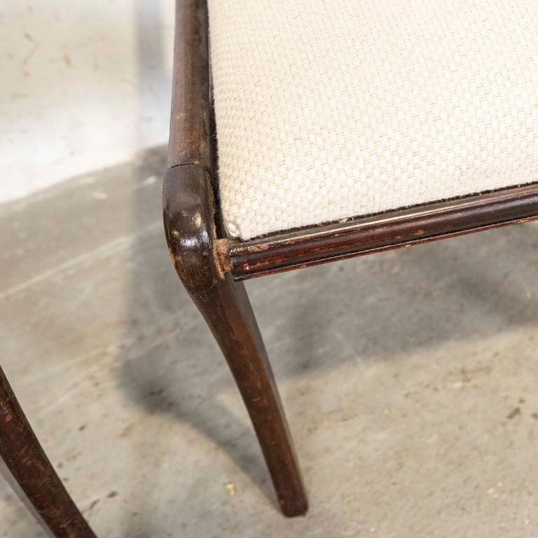 Sillas inglesas antiguas con detalles en el lustre - imagen 2
