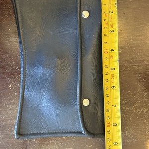 Gafas de Sol, Aretes y Estuche Negro para Accesorios - imagen 4