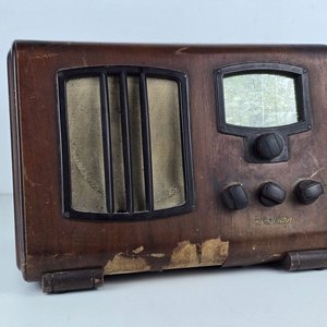 Radio Antigua RCA Victor de Madera Funcionando - imagen 2