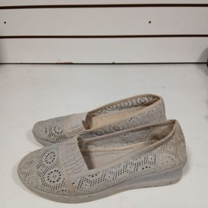 3 Pares de Sandalias y Zapatos: 2 Talle 38 y 1 Talle 39 - imagen 2