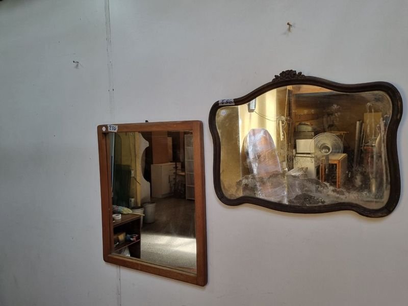Espejo antiguo con marco de madera - imagen 3
