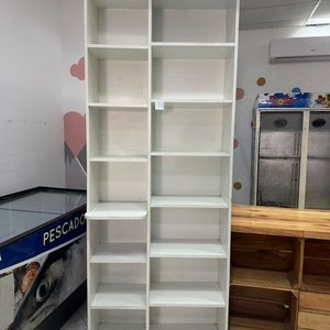 Estantería Vertical Blanca con Reparticiones y Luces - imagen 2