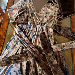 Vestido de Terciopelo Estampado con Flores y Hojas - Talle M - imagen 5