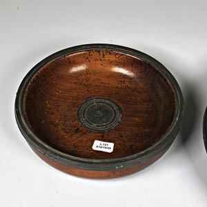 Dos Centros de Mesa en Madera y Peltre - imagen 5