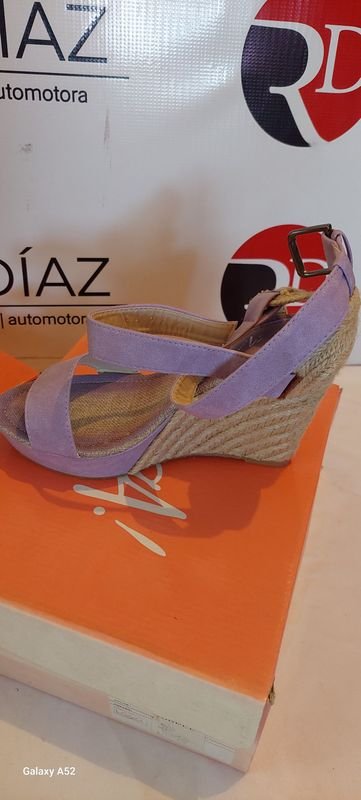 Calzado de tacón alto para mujer - imagen 3