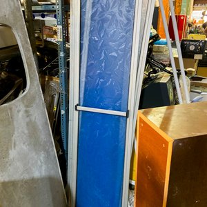 Una mampara de baño desarmada aluminio y acrilico azul y marmol de cocina sin pileta usada con detalle - imagen 5