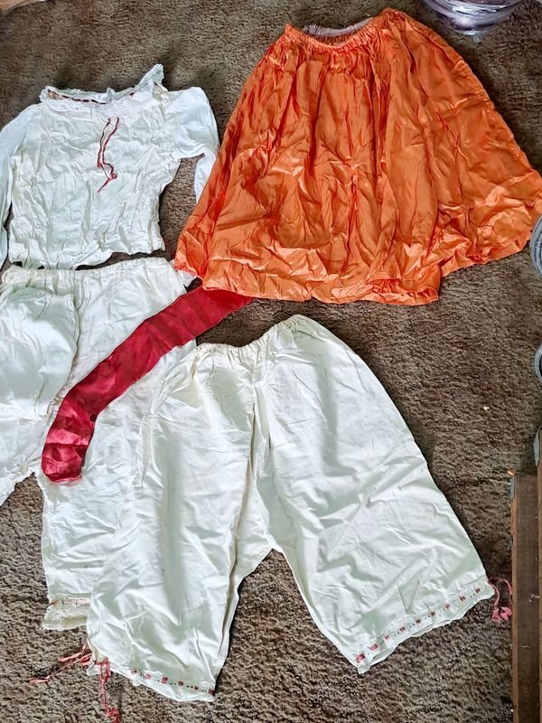 Tradicional ropa de baile español, camisola y pololos - imagen 2