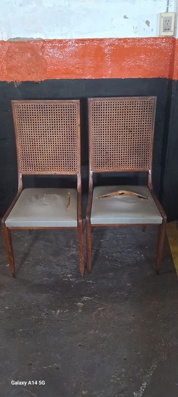 Par de Sillas de Madera con Esterilla y Asiento Acolchado
