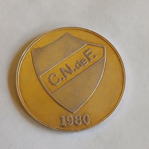 Medalla Conmemorativa "Campeón Libertadores de América 1980" Club Nacional de Football - imagen 2