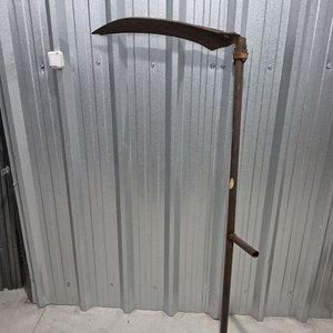 Lote de Herramientas de Jardín y Trabajo: Palas, Serrucho, Guadaña y Rastrillo - imagen 10