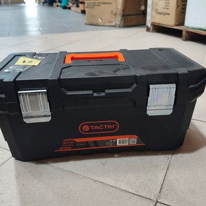 Caja de Herramientas Táctix Negra con Compartimentos y Manija Naranja - imagen 2