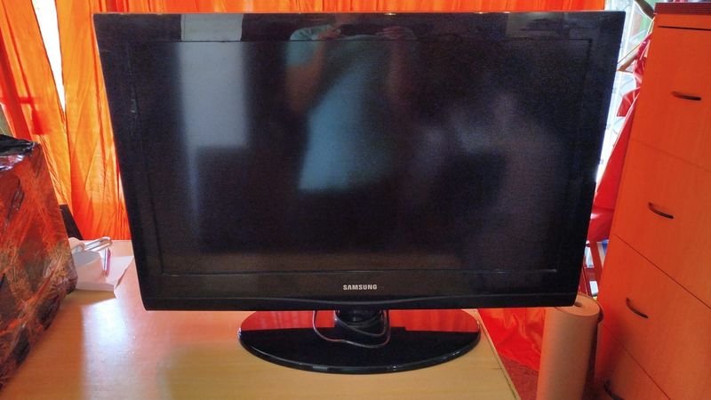 TV Samsung 32 pulgadas en buen estado - imagen 3