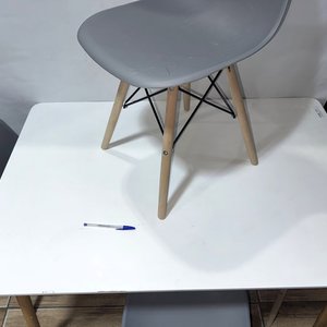 Juego de Comedor Eames Rectangular Laqueado con 4 Sillas Grises - imagen 4