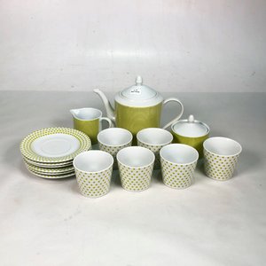 Juego de Porcelana Blanca y Verde con Lunares Dorados: Tetera, Azucarero, Lechera, Tazas y Platitos - imagen 1