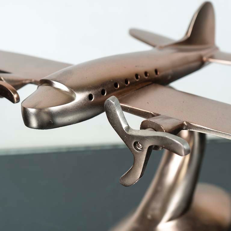 Adorno de avión de metal con dos hélices - imagen 2
