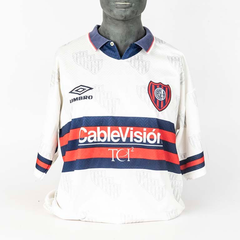 Lote anterior: Camiseta de San Lorenzo de Almagro oficial de tienda marca UMBRO