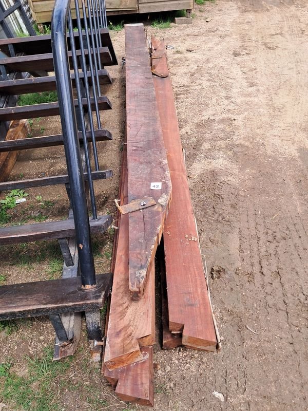 8 Vigas de Curupay para Construcción