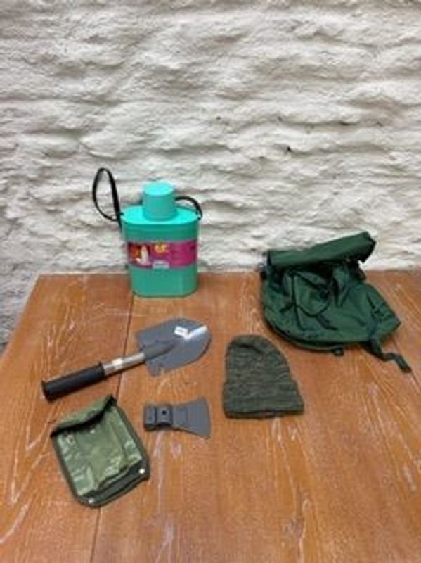 Lote de camping con equipo y accesorios para aventuras - imagen 2