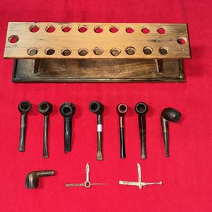 Pipero de Madera con 7 Pipas y Accesorios de Mantenimiento - imagen 1