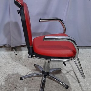 Sillón de Peluquería Móvil Rojo con Apoya Cabezas Regulable - imagen 2