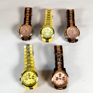 Cinco Relojes de Pulsera Diversos - imagen 1
