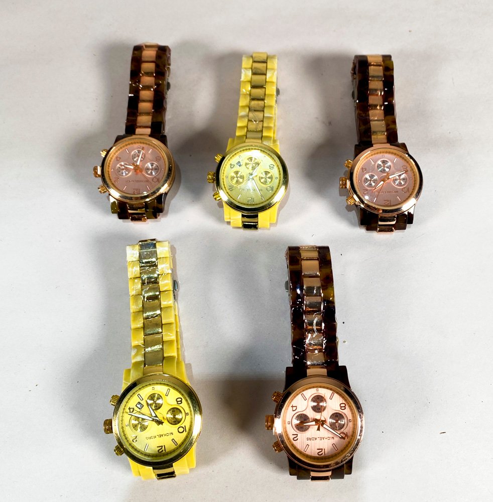 Cinco Relojes de Pulsera Diversos