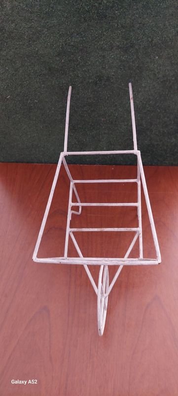 Soporte de plantas en metal con rueda - imagen 3