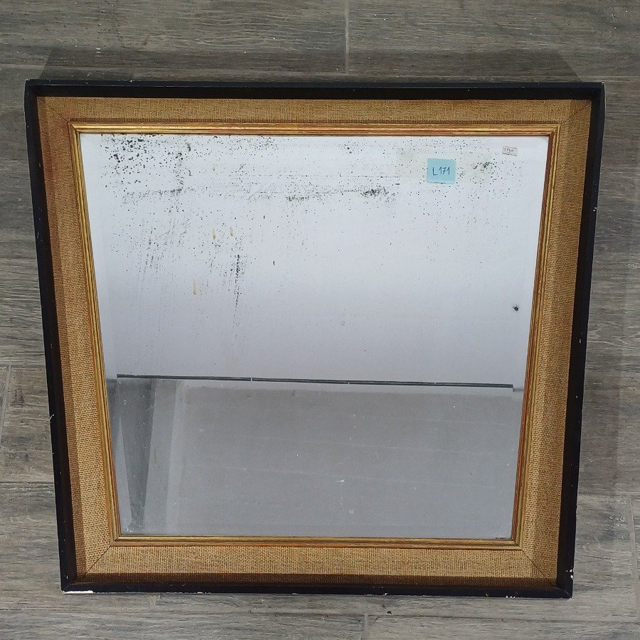 Lote anterior: Espejo con marco de madera y arpillera para decoración