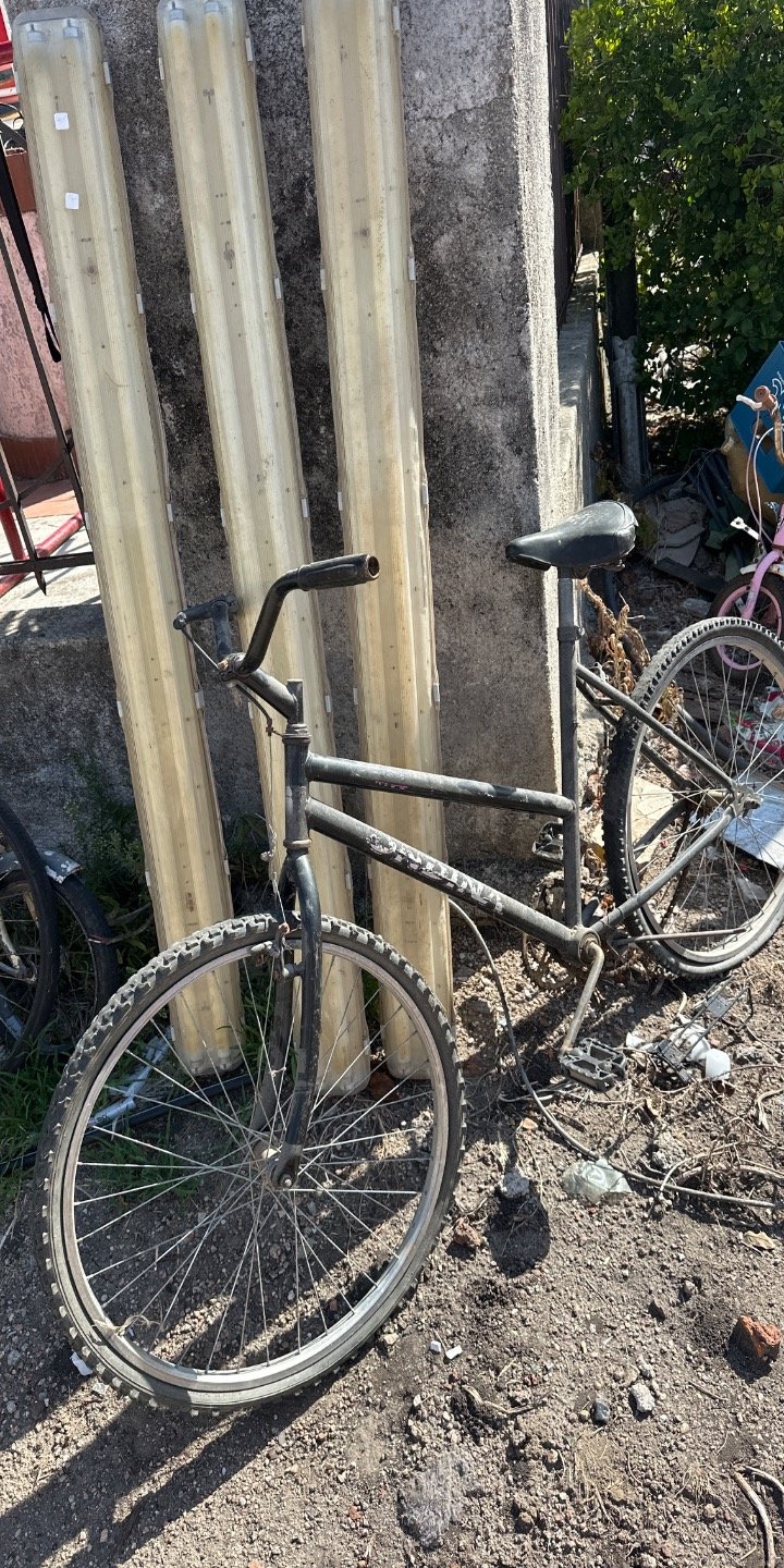 Bicicleta Usada en Mal Estado