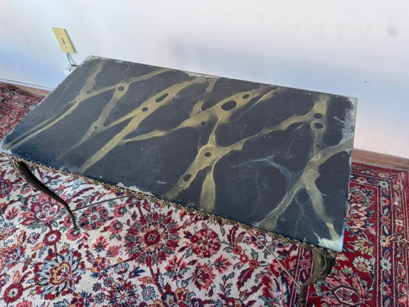 Mesa ratona en bronce con tapa de vidrio y cascada - imagen 4
