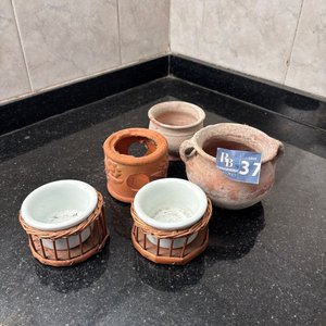 Lote de 5 Cuencos de Barro y Porcelana - imagen 1