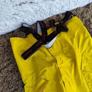 Conjunto Impermeable Wetskins Comfort Zone: Chaqueta con Capucha y Pantalón Jardinero Amarillo - imagen 4