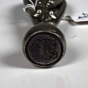 Matasellos Antiguo de Bronce Labrado con Iniciales - imagen 4