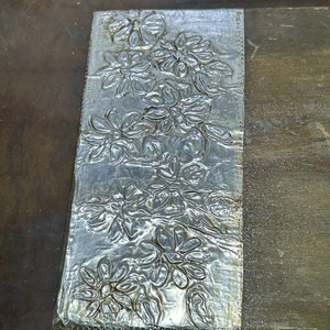 Bandejas Organizadoras de Madera con Diseño Floral y Terminal Metálico - imagen 3