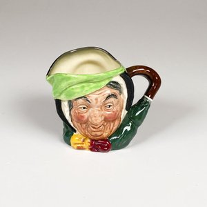 Lote siguiente: Jarrita de Loza Inglesa Royal Doulton con Personaje, Altura 8 cm