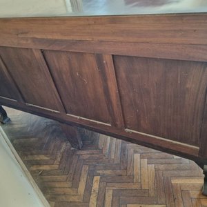Antiguo Bahiut Estilo Chippendale en Pluma de Caoba - imagen 6
