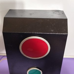Antiguo Sorteador de Persona con Luz Roja y Verde, Aprox. Años 50 - imagen 3